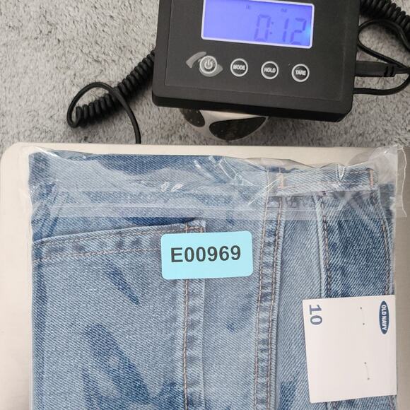 NEW Old Navy Shorts Womens 10 Blue Distressed High Rise Straight Cut Off Denim - Picture 12 of 12